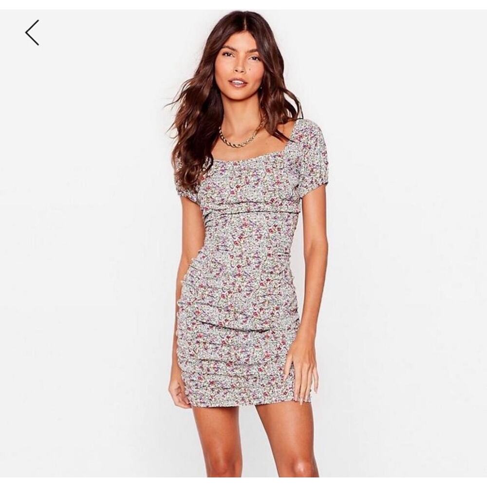 Nasty Gal Ruched Bodycon Floral Mini‎ Dress Sz 6 Coquette Milkmaid Cottagecore